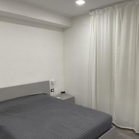 B&B Porto 60 ซาแลร์โน ภายนอก รูปภาพ