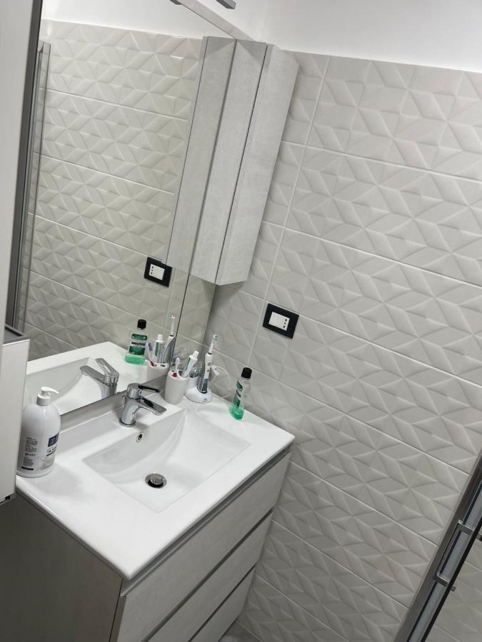 B&B Porto 60 ซาแลร์โน ภายนอก รูปภาพ